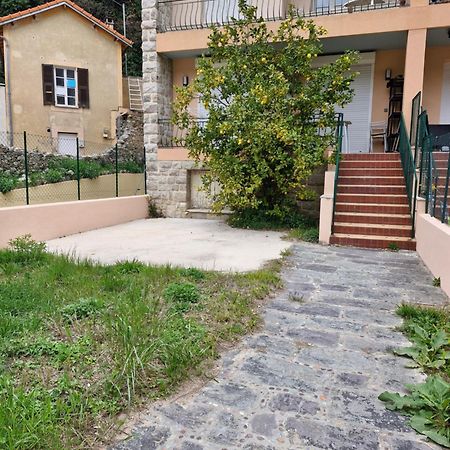 Superbe Rez-De-Jardin Refait A Neuf. Lägenhet Breil-sur-Roya Exteriör bild